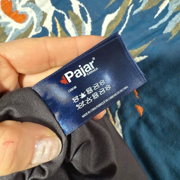 PAJAR Canada Silver Quilted unisex Women’s puffer Tote Bag Crossbody purse - Picture 5 of 8